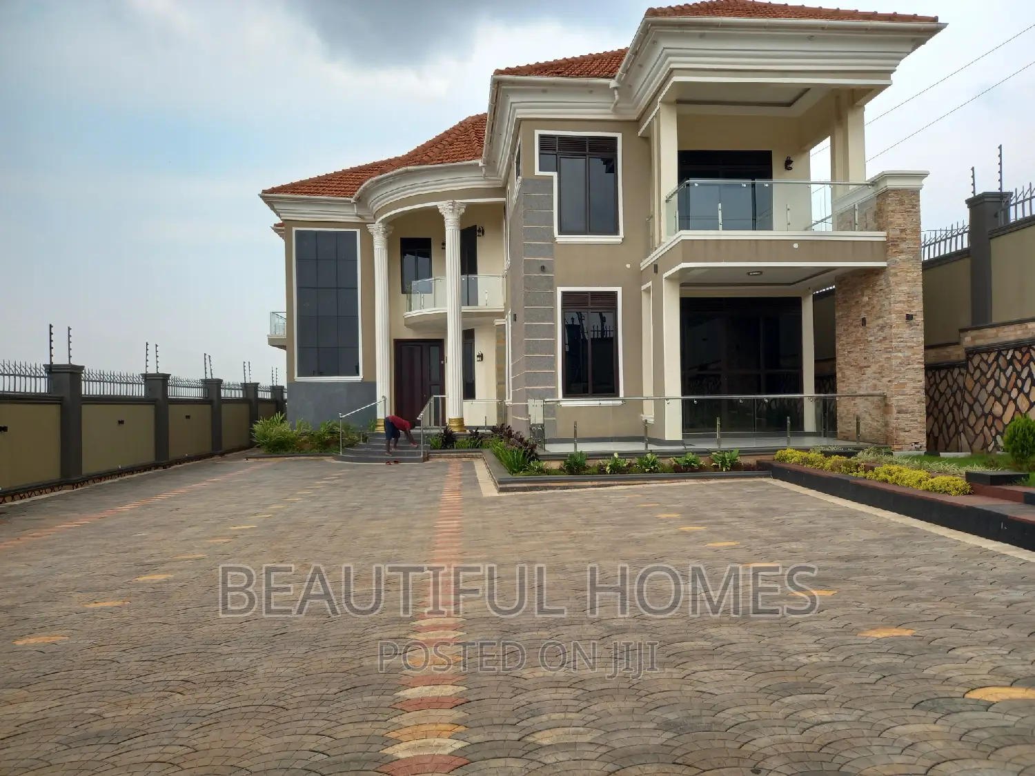 Furnished 6bdrm Duplex in Kira for sale in Kira
