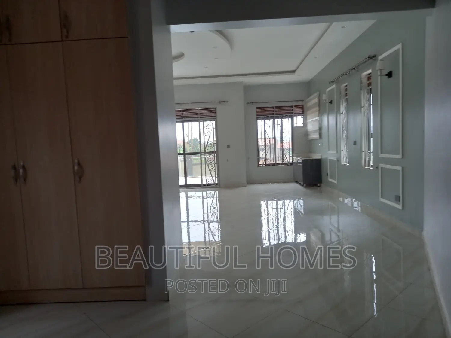 Furnished 6bdrm Duplex in Kira for sale in Kira
