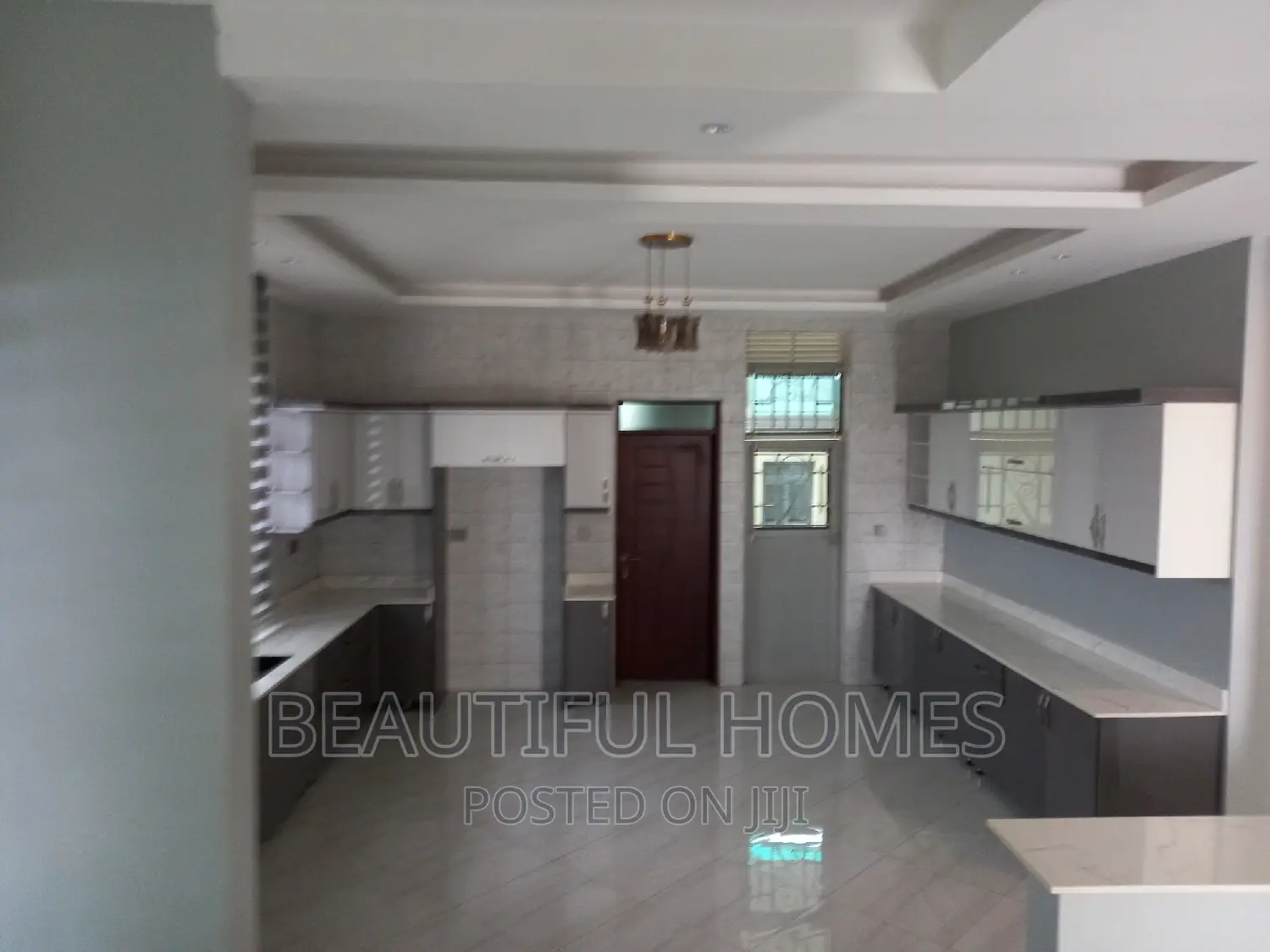 Furnished 6bdrm Duplex in Kira for sale in Kira