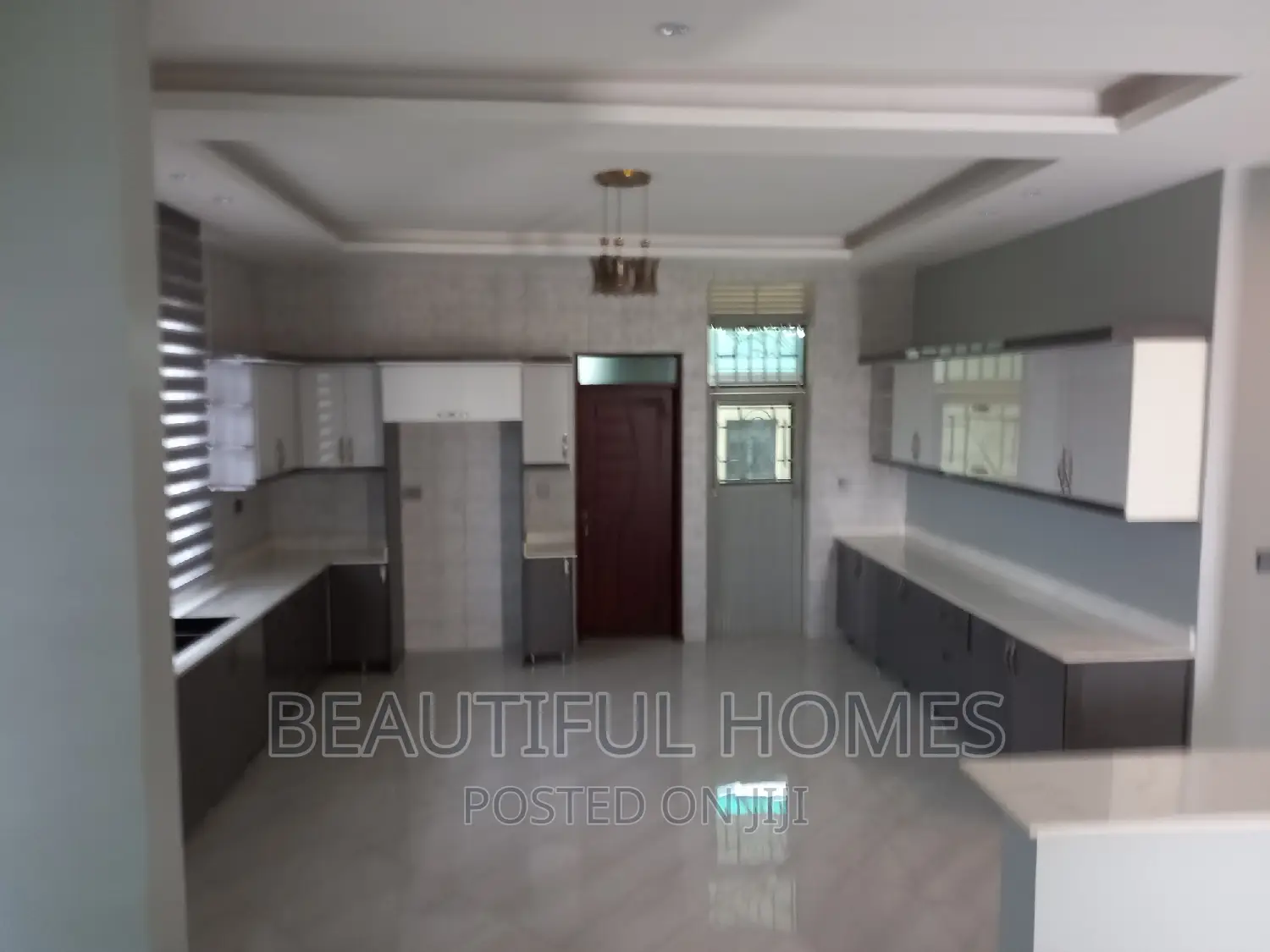 Furnished 6bdrm House in Kira for sale in Kira