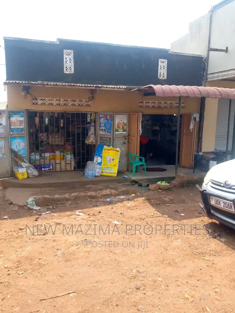Very Busy Two Commercial Shops Onquicksale in Nansana Town in Division A