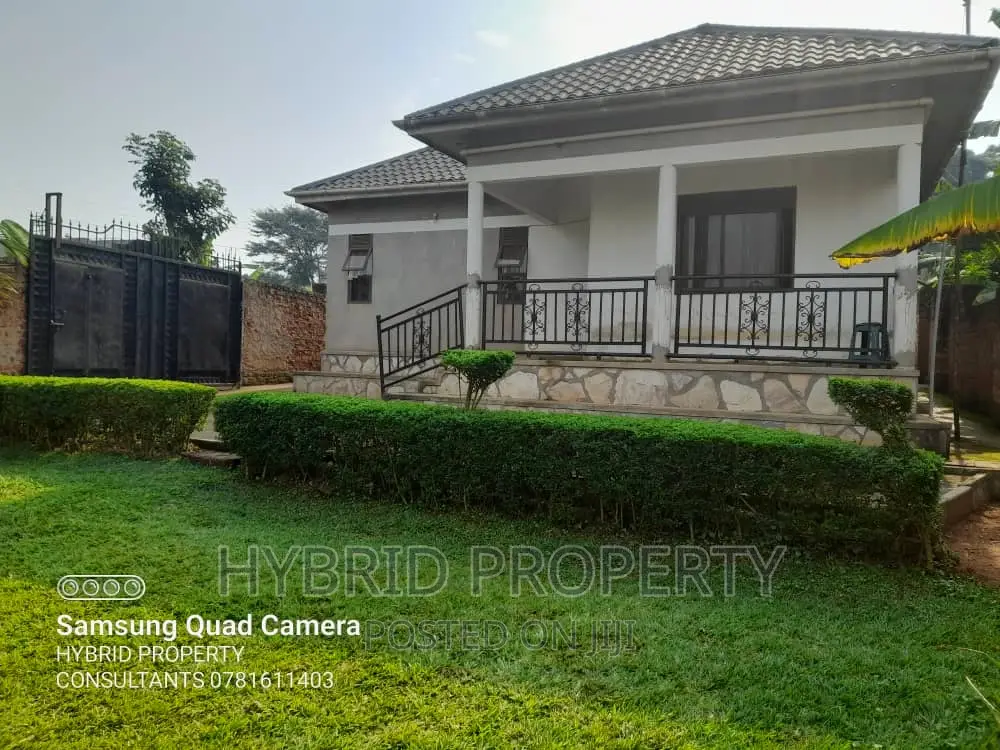 4bdrm House in Namusera~Wakiso for sale in Wakiso / Wakiso