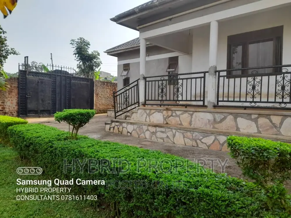 4bdrm House in Namusera~Wakiso for sale in Wakiso / Wakiso