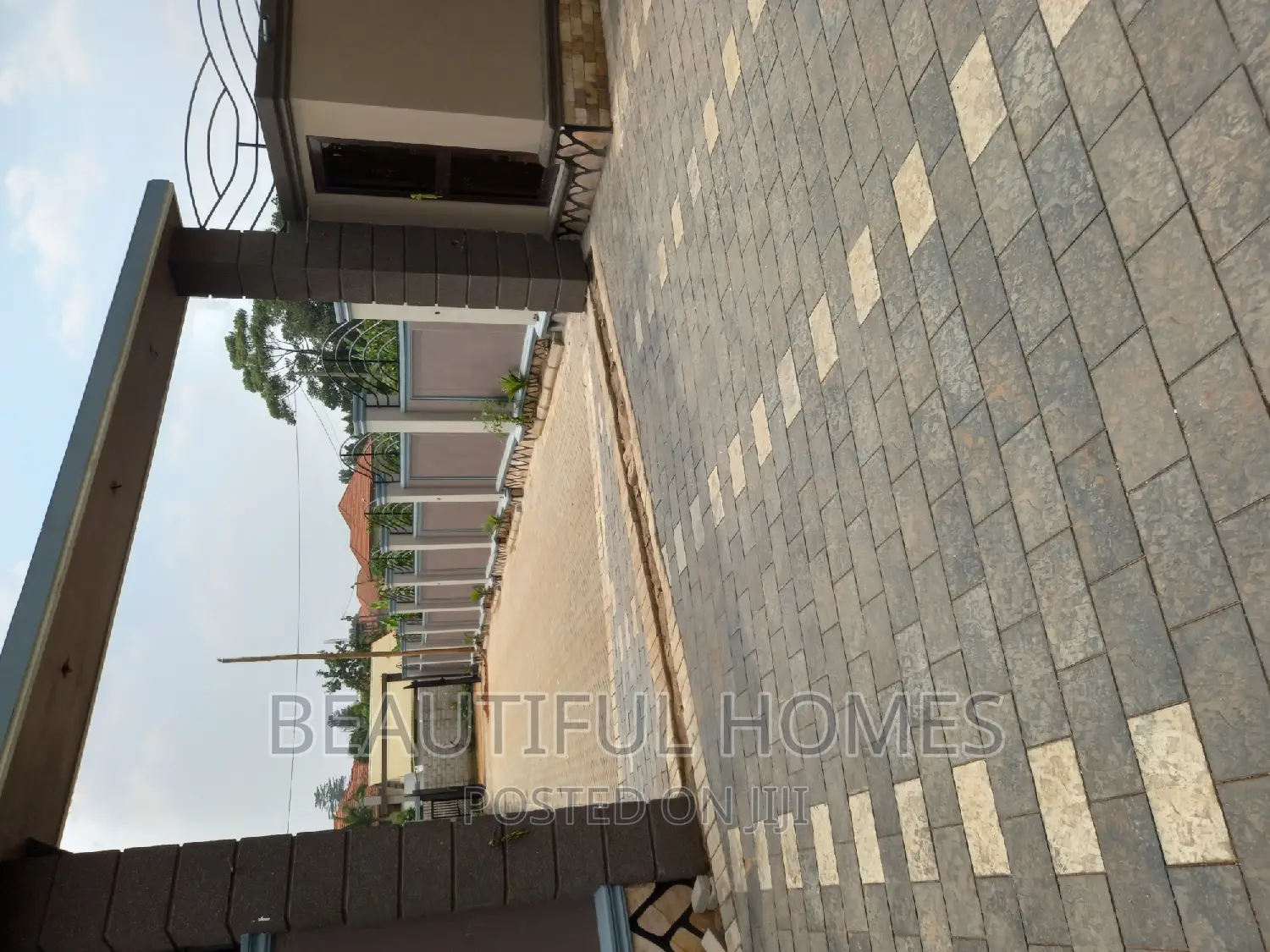 Furnished 5bdrm House in Kira for sale in Kira