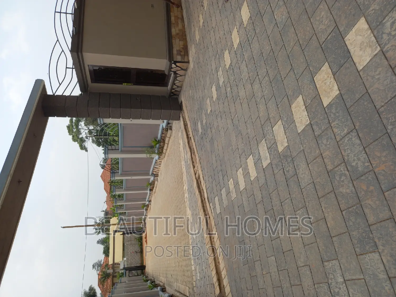 Furnished 5bdrm Bungalow in Kira for sale in Kira