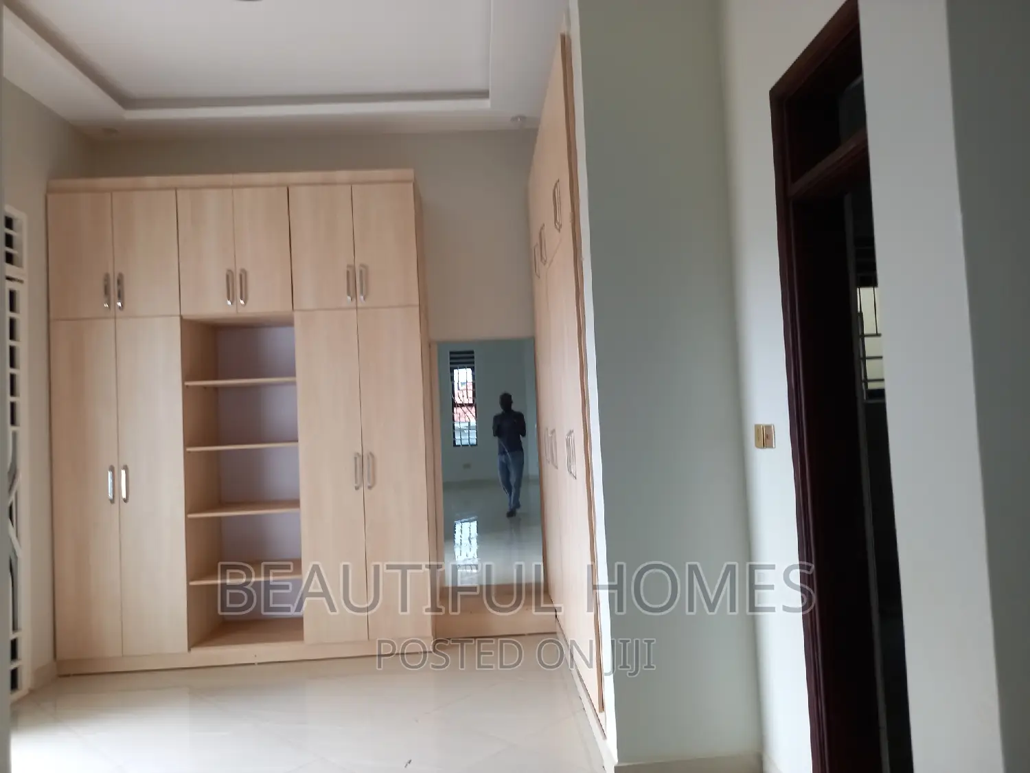 Furnished 5bdrm Bungalow in Kira for sale in Kira