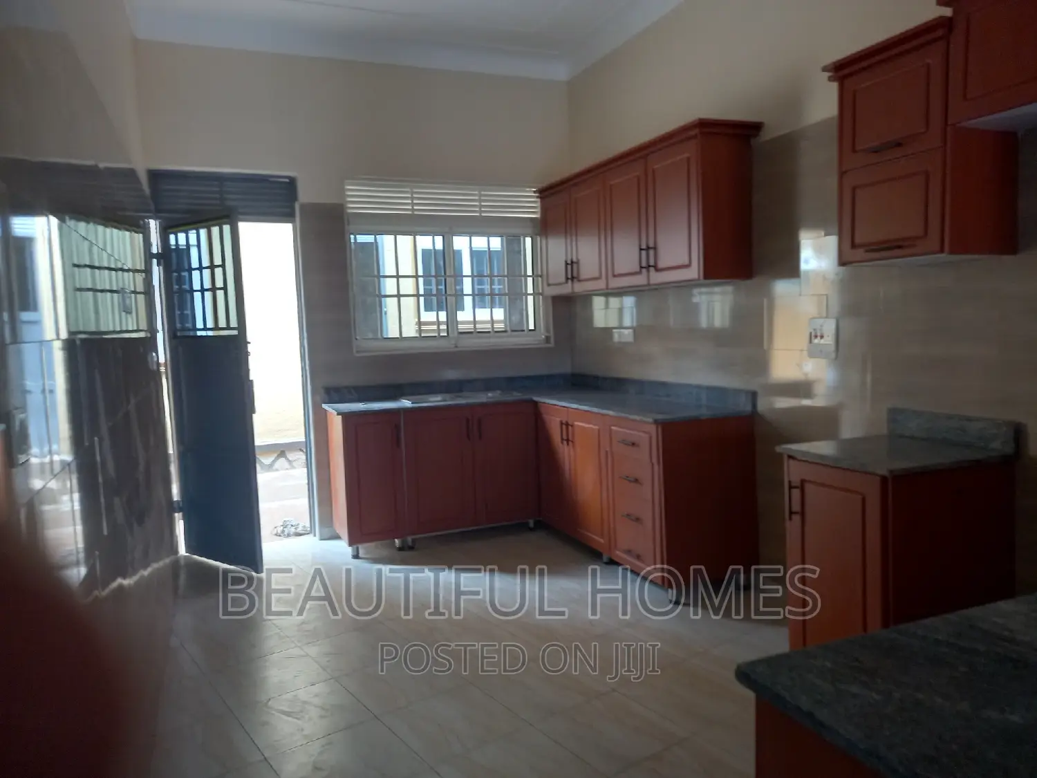 Furnished 4bdrm House in Kira for sale in Kira
