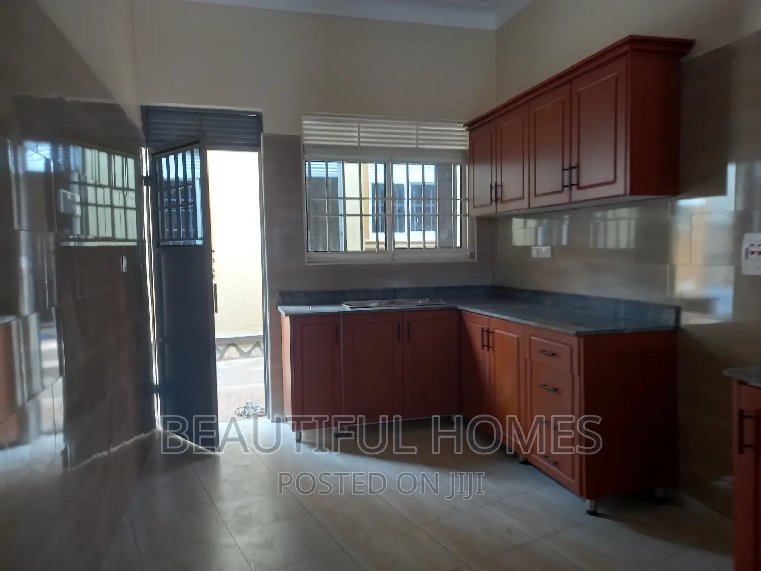 Furnished 4bdrm Bungalow in Kira for sale in Kira