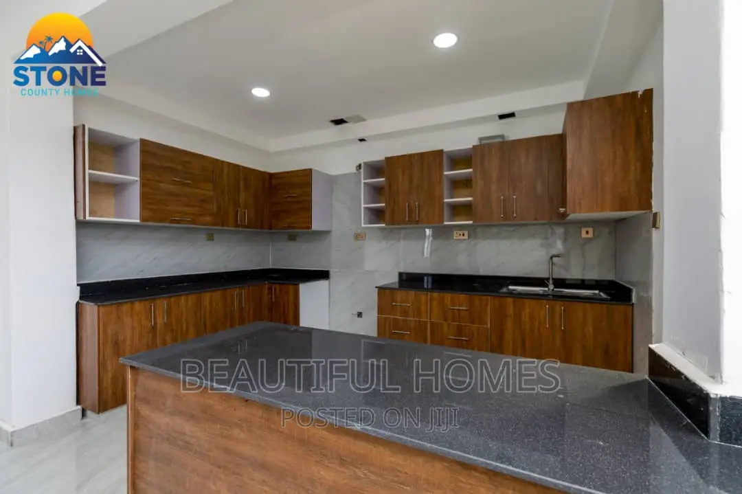 Furnished 3bdrm Condo in Bugolobi, Nakawa for sale in Nakawa