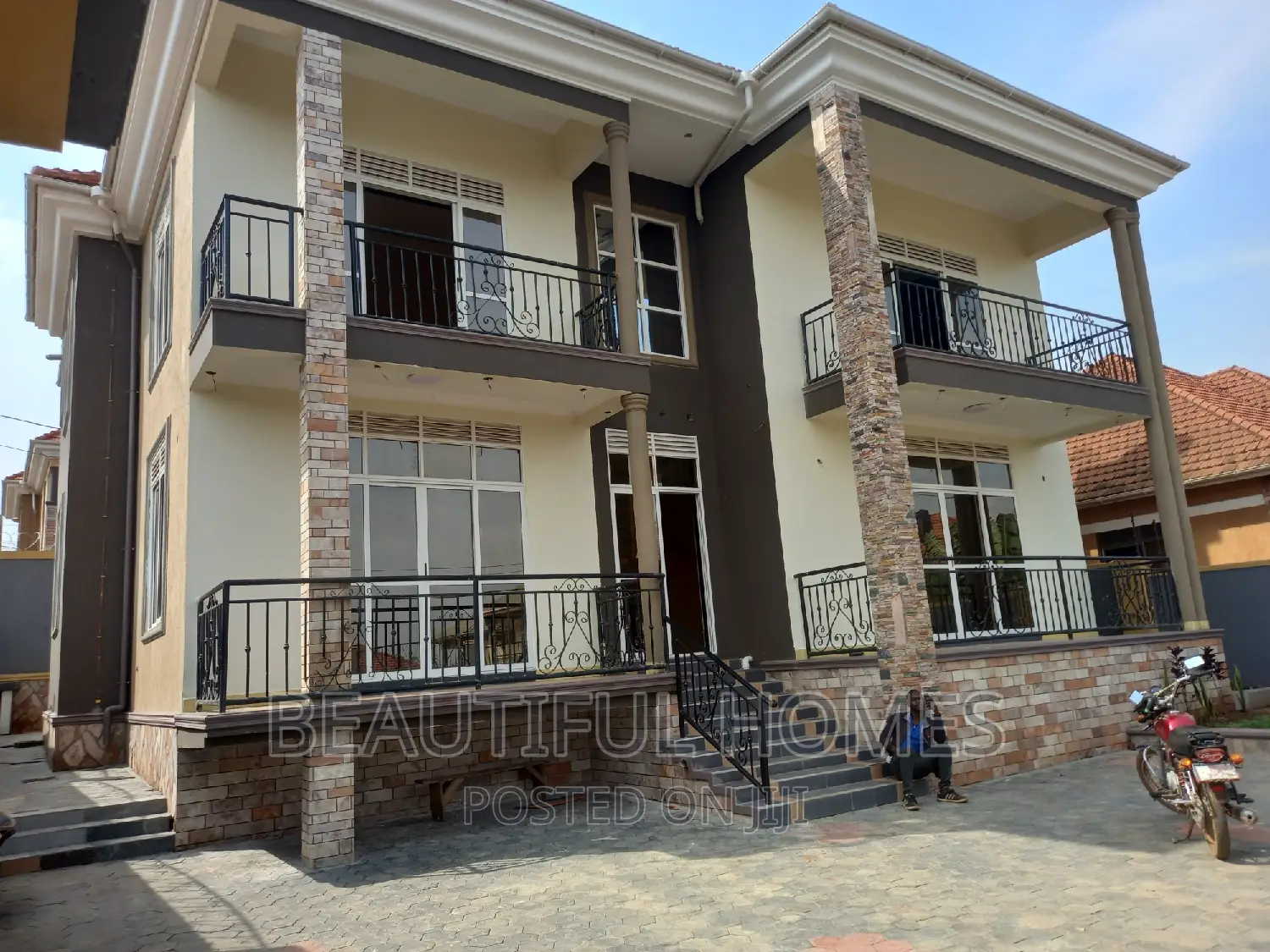 Furnished 5bdrm Duplex in Kira, Nakawa for sale in Nakawa