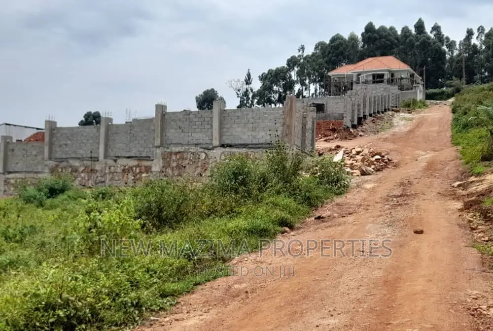 Bwebajja Dundu Prime Plots on Quicksale With Clear Lake View in Division A