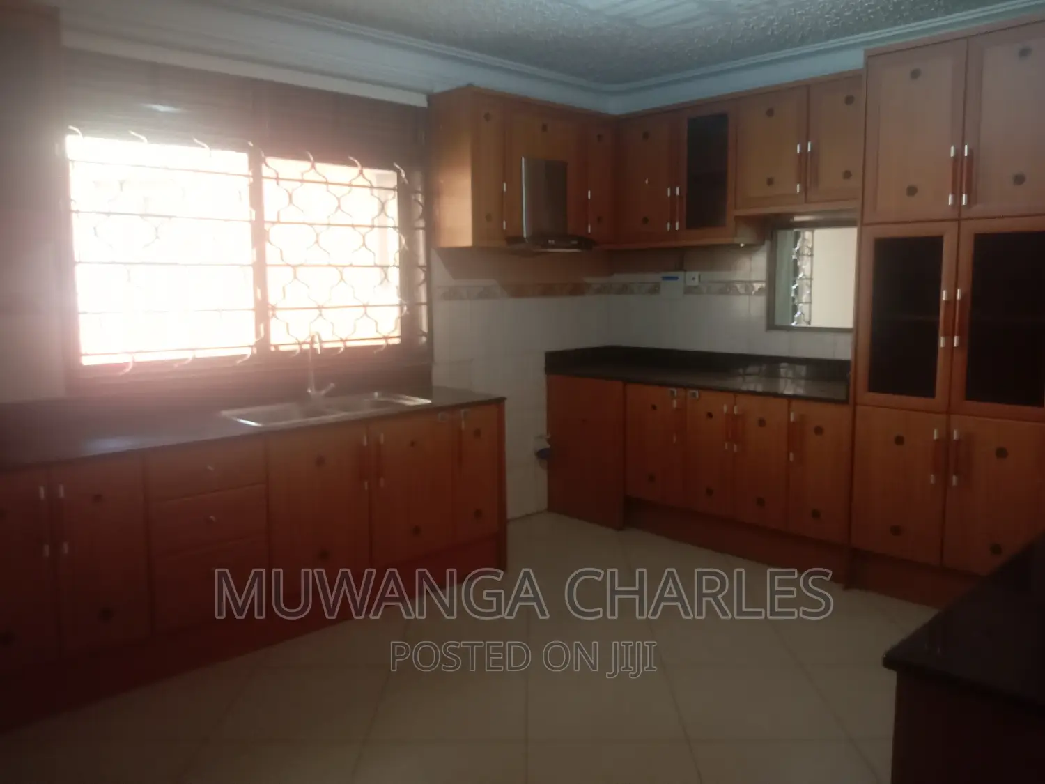 5bdrm Duplex in Fs Properties Ltd, Central Division for rent in Central Division