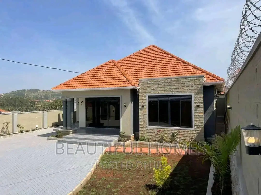 Furnished 5bdrm House in Bwebajja Entebbe, Central Division for sale in Central Division