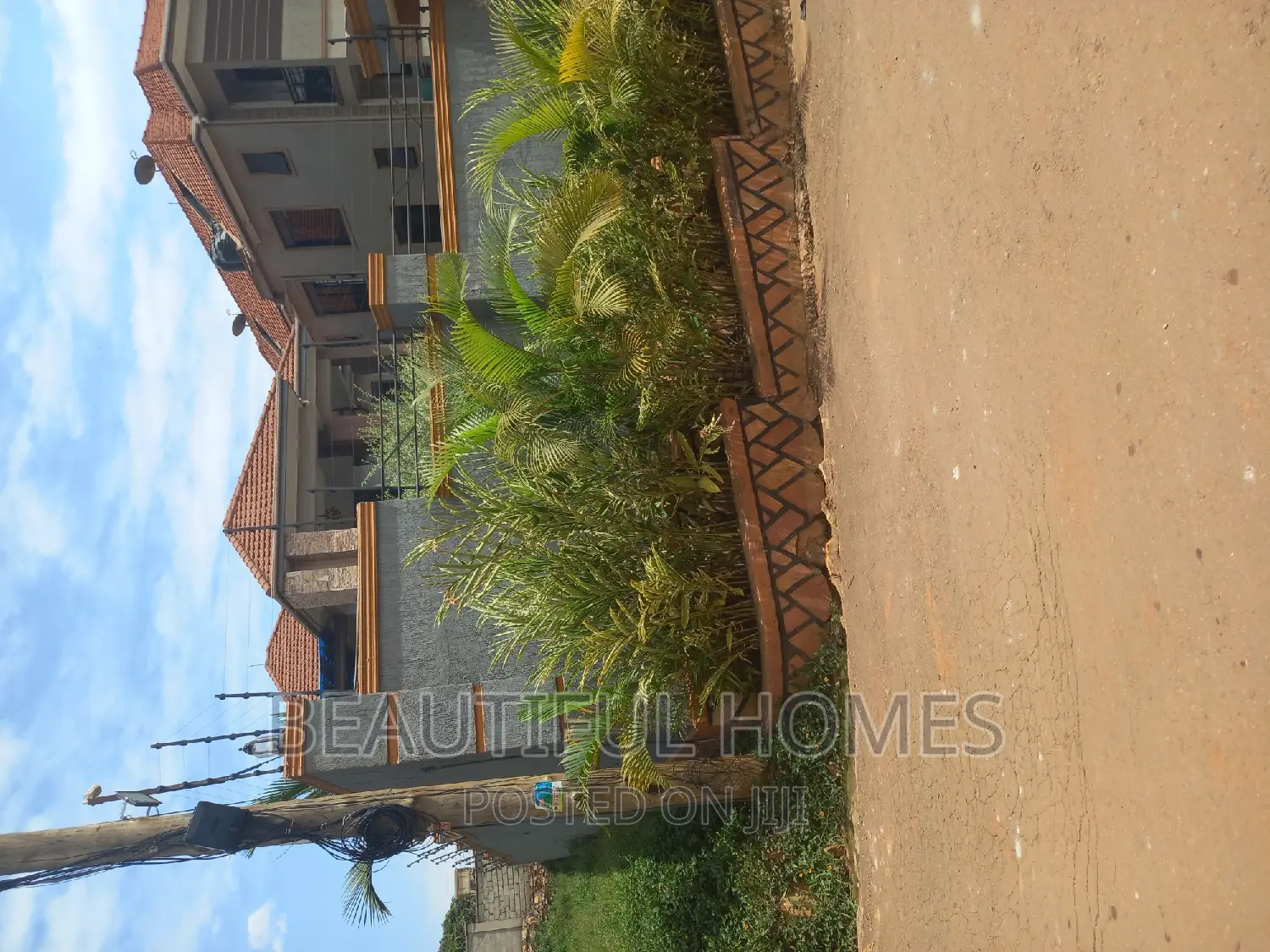 Furnished 6bdrm Duplex in Kyanja Rich, Nakawa for sale in Nakawa