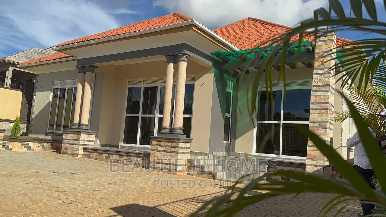 Furnished 4bdrm House in Kitende Entebbe Road, Central Division in Central Division