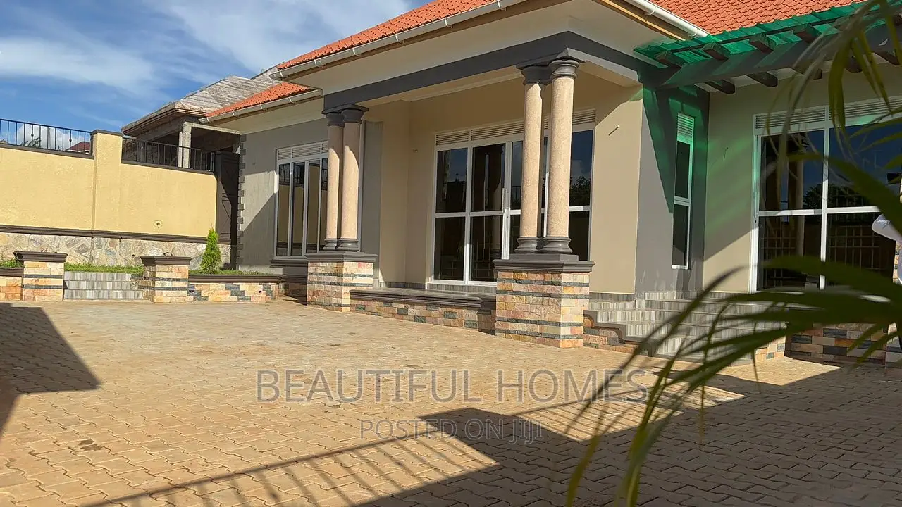 Furnished 4bdrm House in Kitende Entebbe Road, Central Division in Central Division