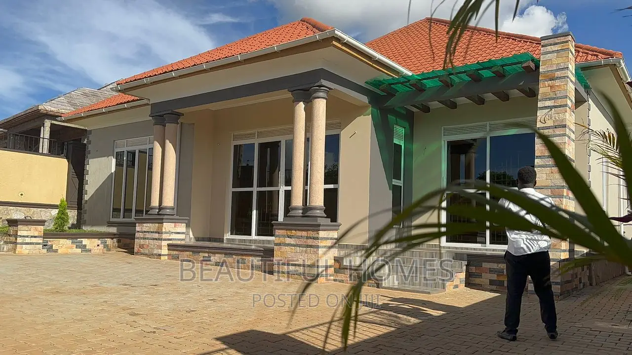 Furnished 4bdrm Bungalow in Kitende, Makindye for sale in Makindye