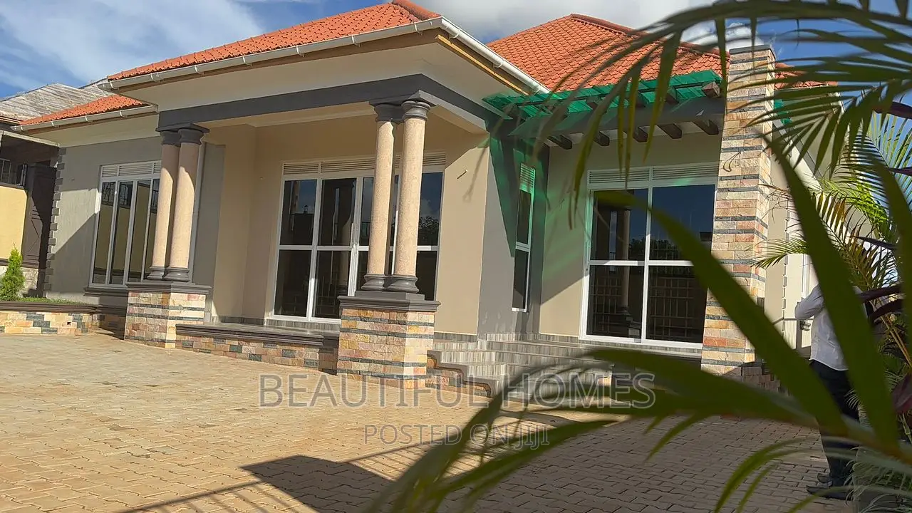 Furnished 4bdrm Bungalow in Kitende, Makindye for sale in Makindye