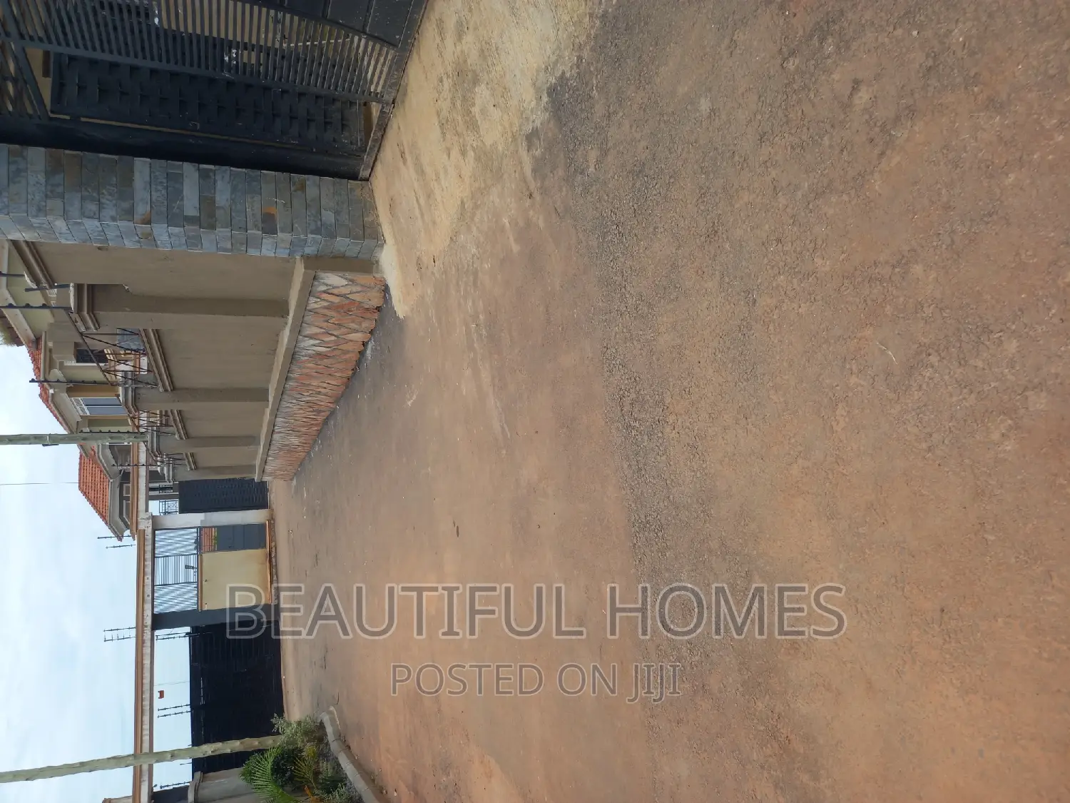 Furnished 5bdrm Duplex in Kyanja Tarmacked, Nakawa for sale in Nakawa