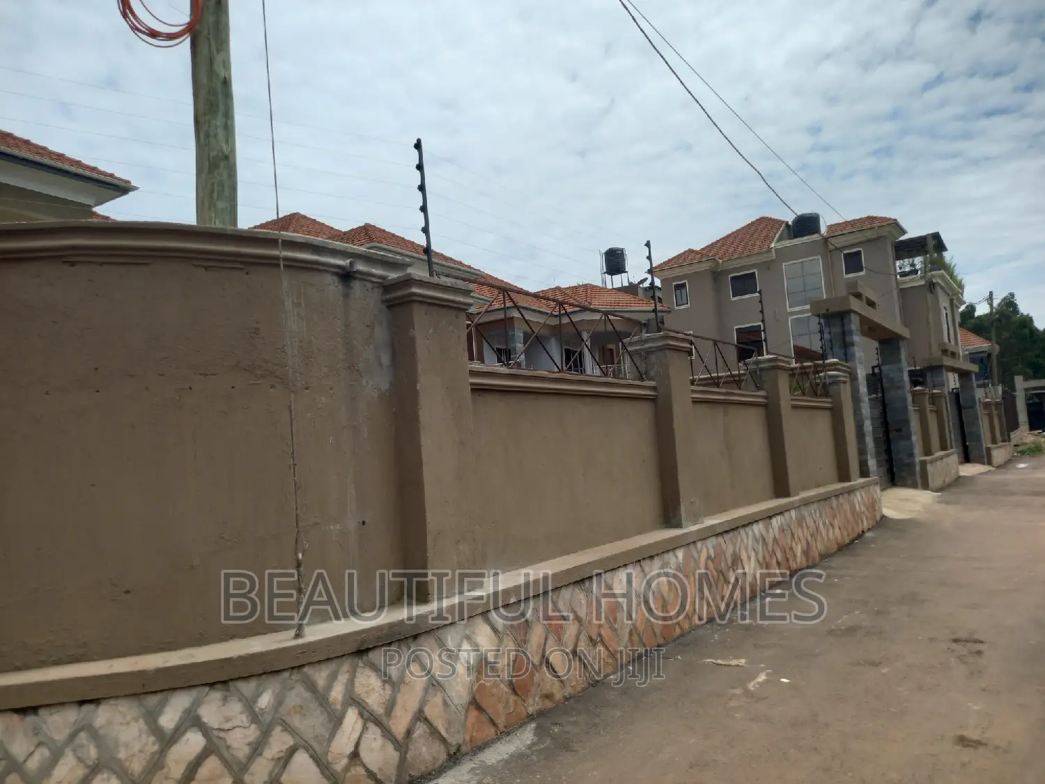 Furnished 5bdrm Duplex in Kira Wealthy Estate for sale in Kira