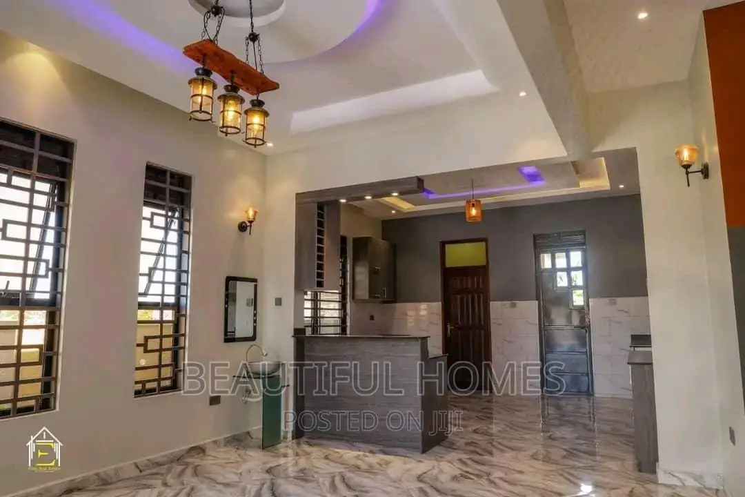 Furnished 5bdrm Bungalow in Bwebajja Entebbe, Central Division in Central Division