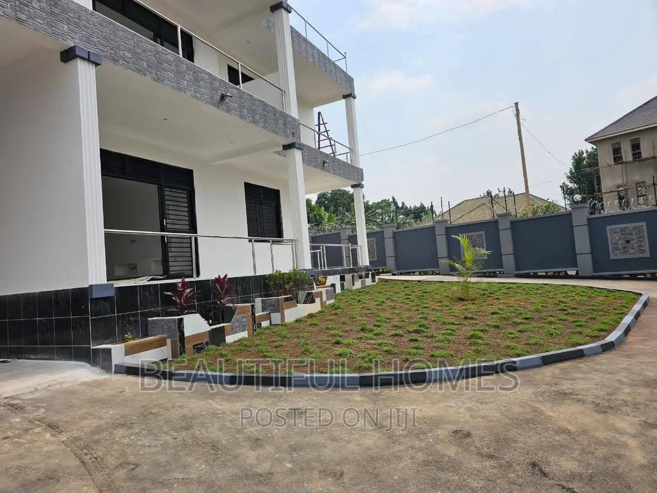 Furnished 6bdrm Mansion in Kira Buwate, Central Division for sale in Central Division