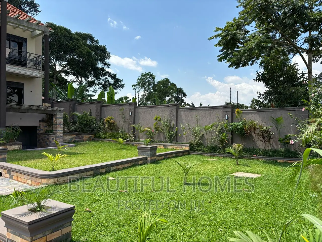 Furnished 6bdrm Mansion in Kisaasi All Tarmack, Central Division in Central Division