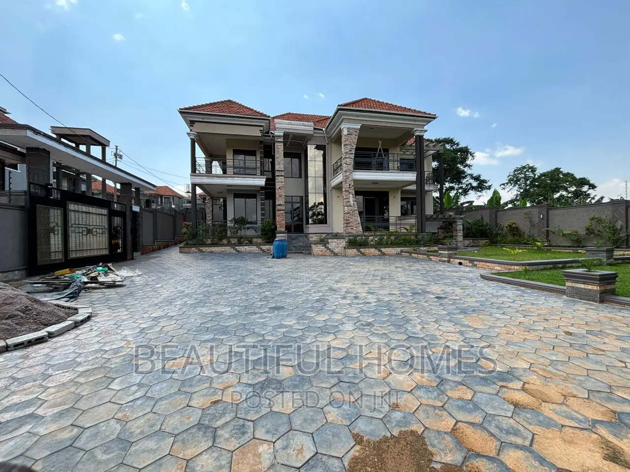 Furnished 6bdrm Mansion in Kisaasi All Tarmack, Central Division in Central Division