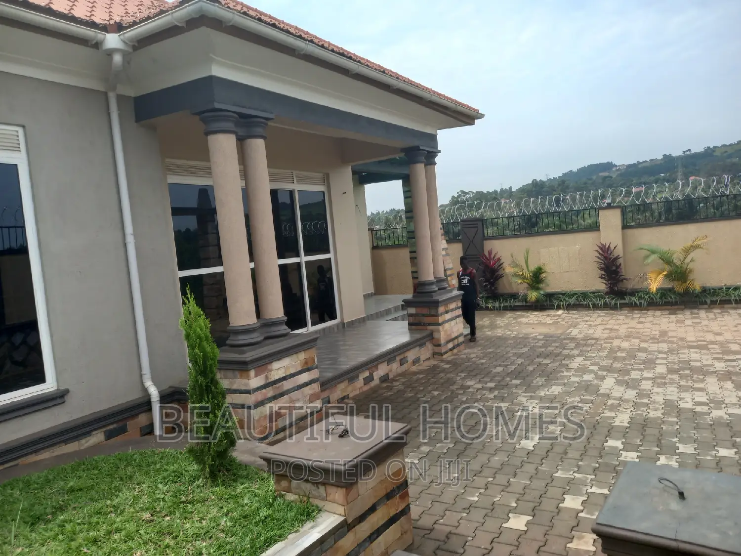 Furnished 4bdrm House in Kitende, Ssabagabo-Makindye for sale in Ssabagabo-Makindye