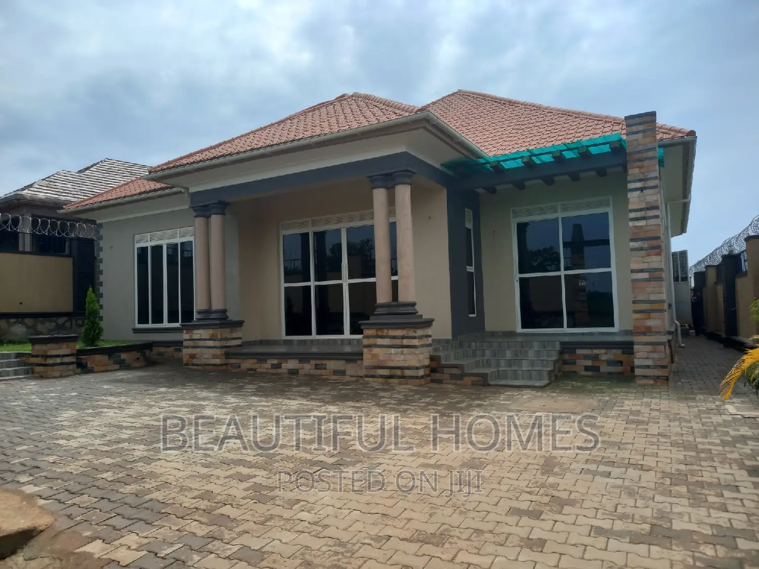 Furnished 4bdrm House in Kitende, Ssabagabo-Makindye for sale in Ssabagabo-Makindye