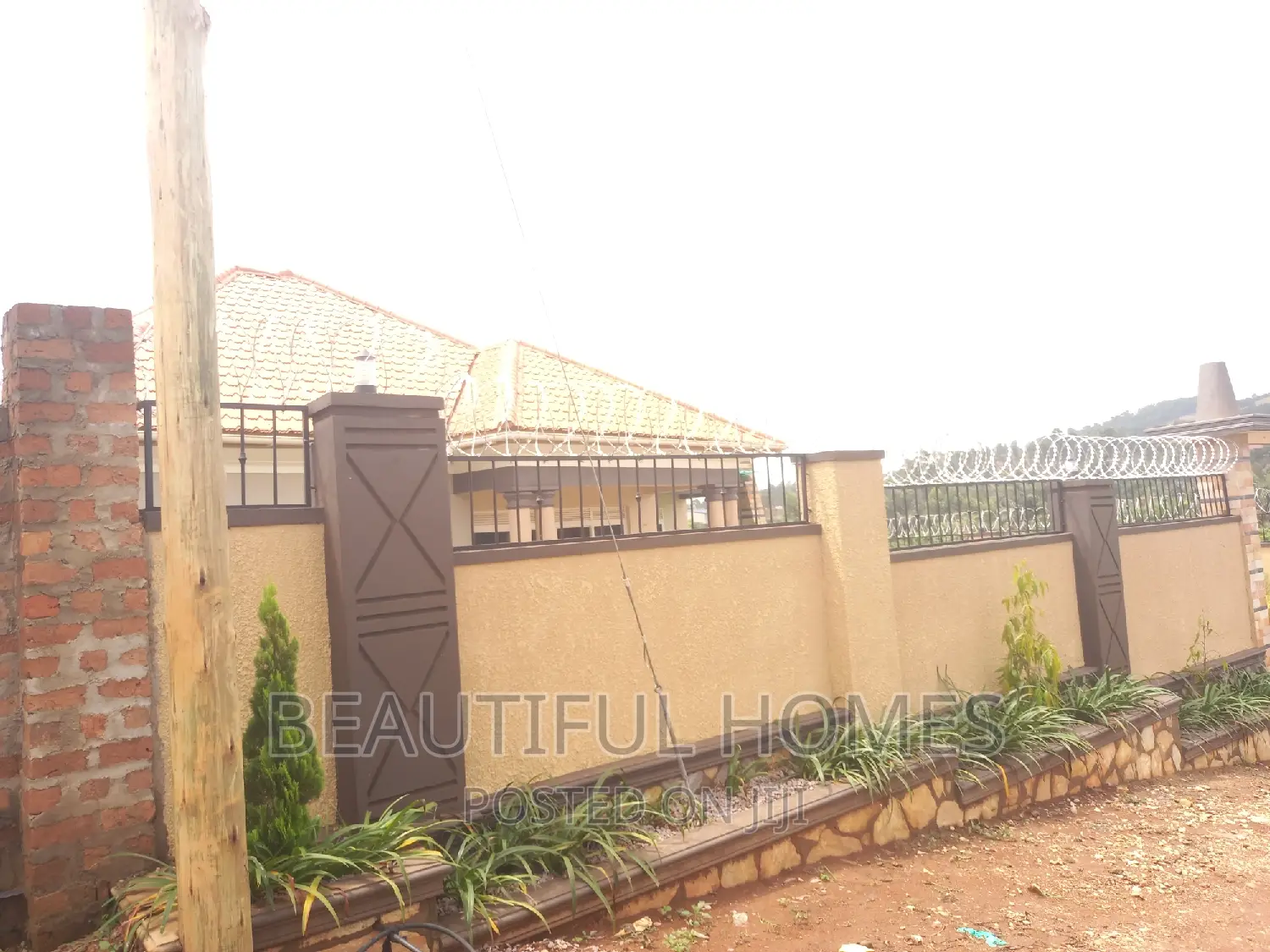 Furnished 4bdrm Bungalow in Kitende Sekiwungu, Ssabagabo-Makindye in Ssabagabo-Makindye