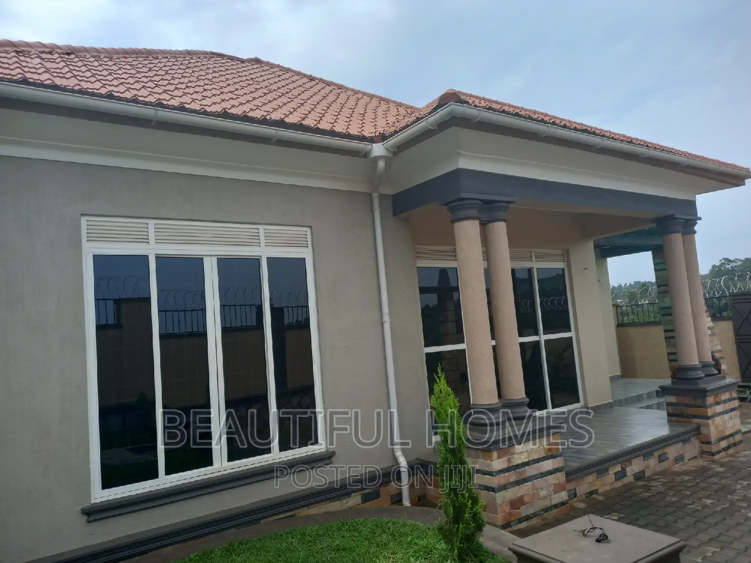 Furnished 4bdrm Bungalow in Kitende, Ssabagabo-Makindye for sale in Ssabagabo-Makindye