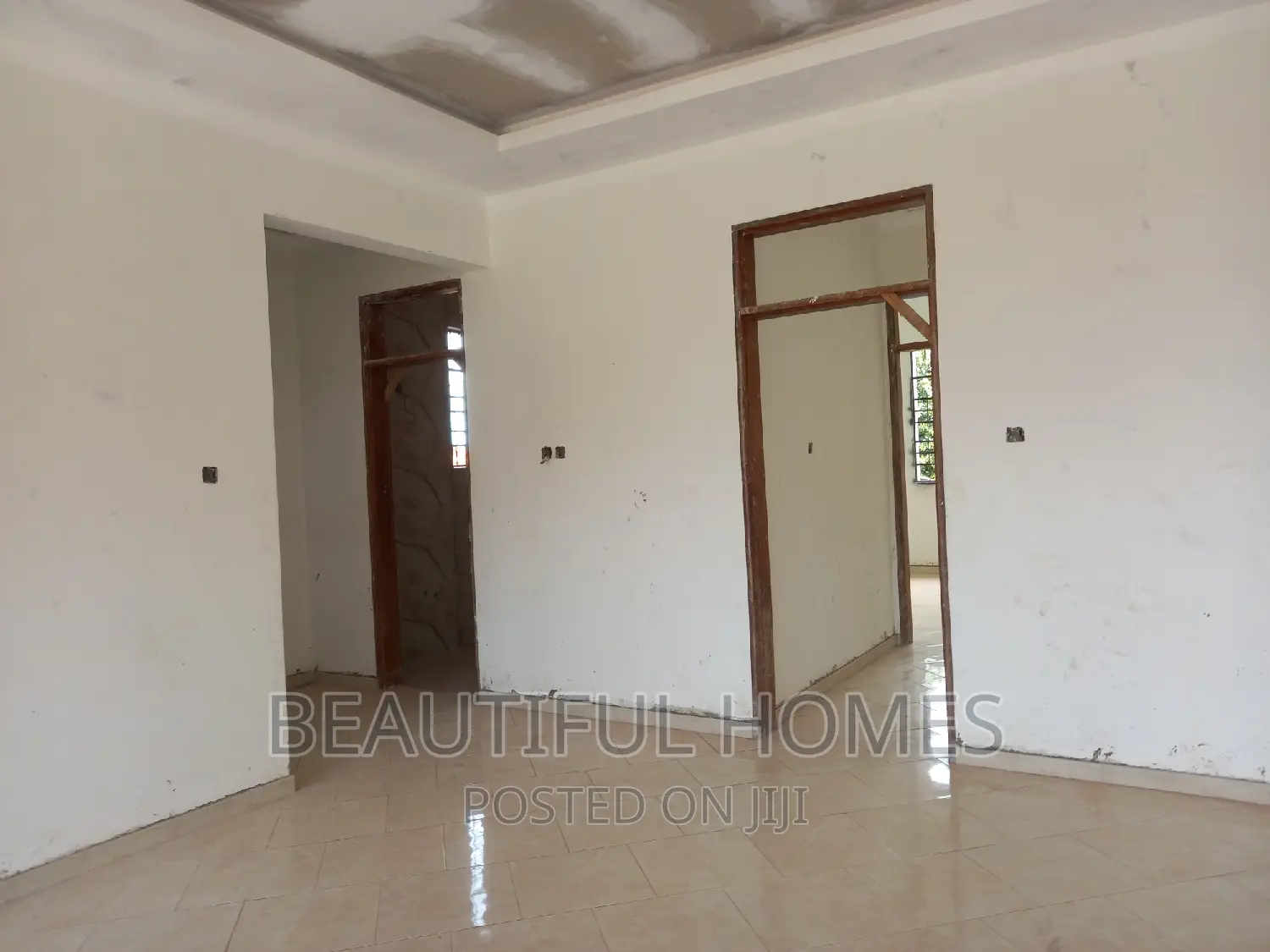 Furnished 5bdrm Mansion in Kitende, Ssabagabo-Makindye for sale in Ssabagabo-Makindye