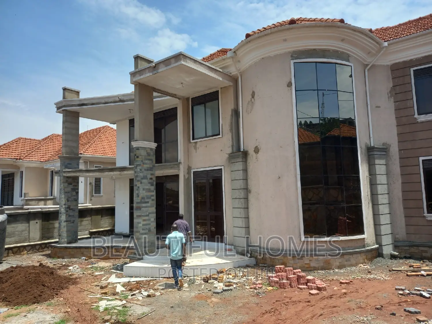 Furnished 5bdrm Mansion in Kitende, Ssabagabo-Makindye for sale in Ssabagabo-Makindye