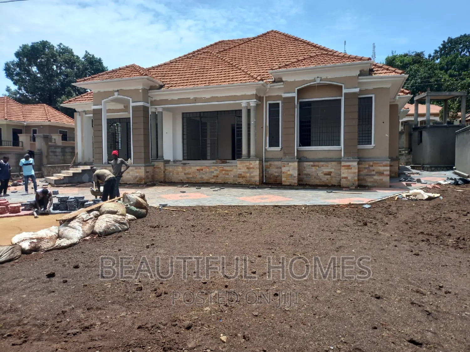 Furnished 5bdrm House in Bwebajja, Ssisa for sale in Ssisa