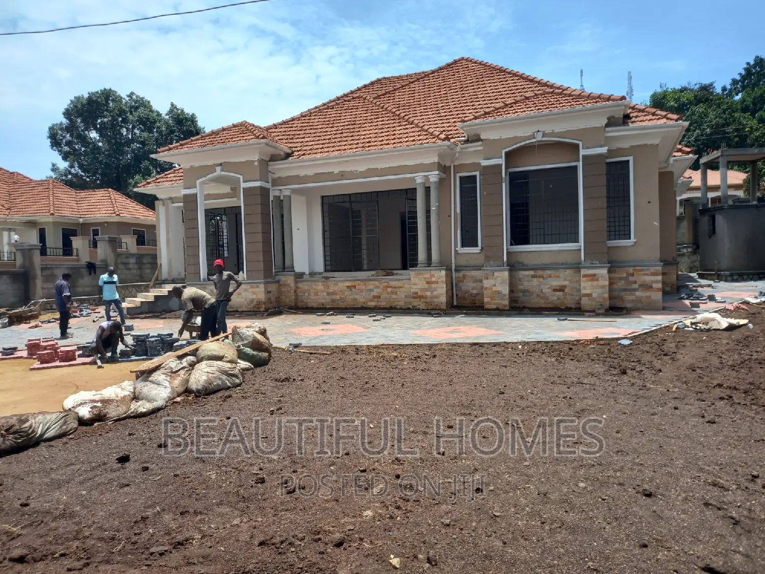 Furnished 5bdrm House in Bwebajja, Ssisa for sale in Ssisa