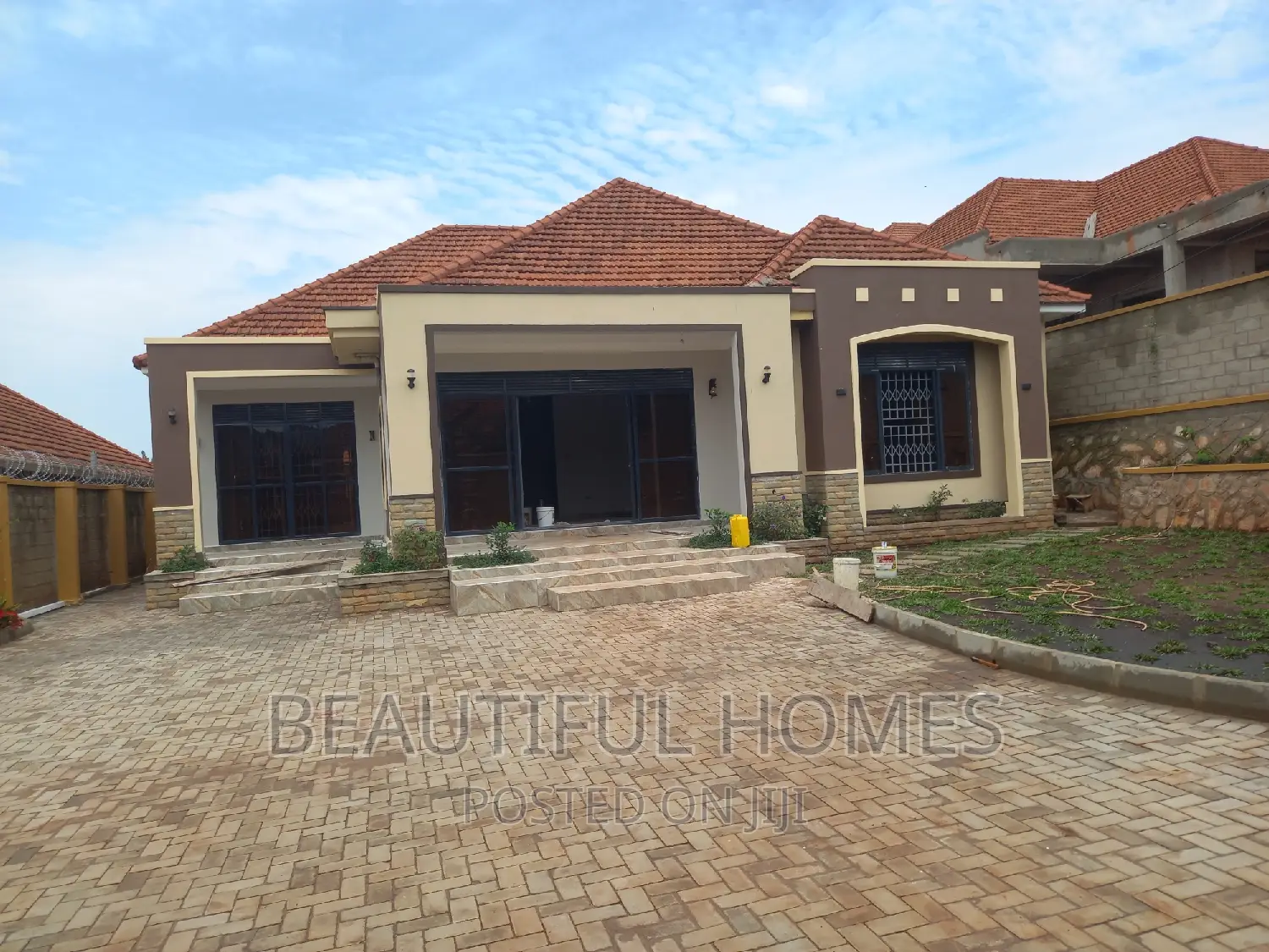 Furnished 5bdrm House in Bwebajja Entebbe, Central Division for sale in Central Division