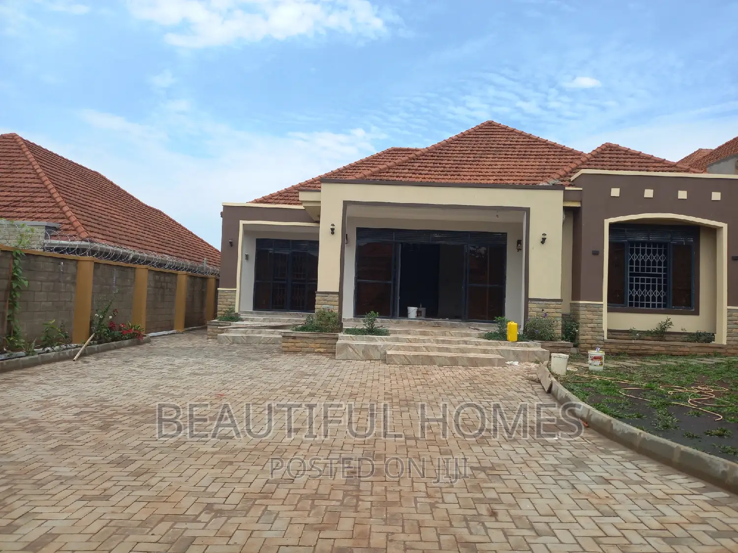 Furnished 5bdrm Bungalow in Bwebajja, Central Division for sale in Central Division