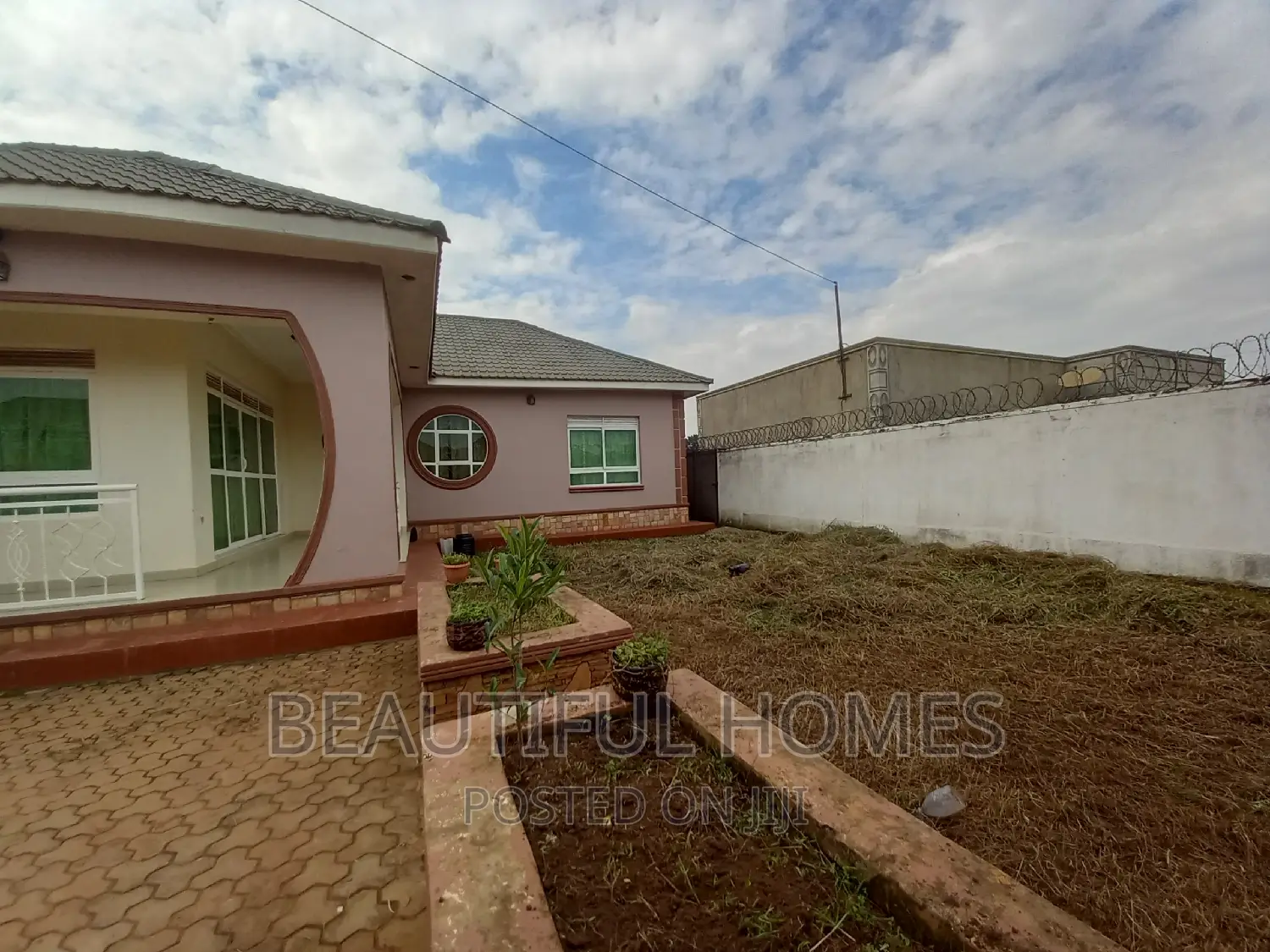 Furnished 4bdrm House in Kira for sale in Kira