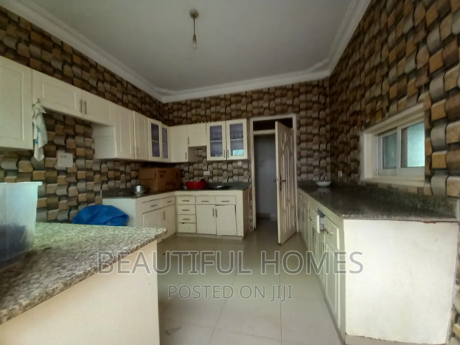 Furnished 4bdrm House in Kira for sale in Kira
