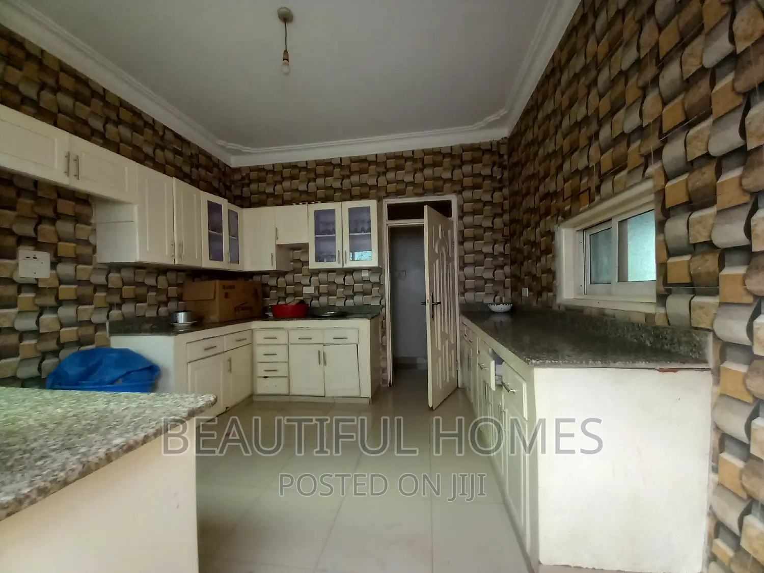 Furnished 4bdrm House in Kira for sale in Kira