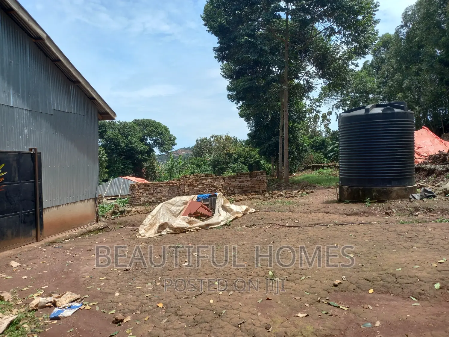 Kitende One Acre With Hillview on Sale in Ssisa