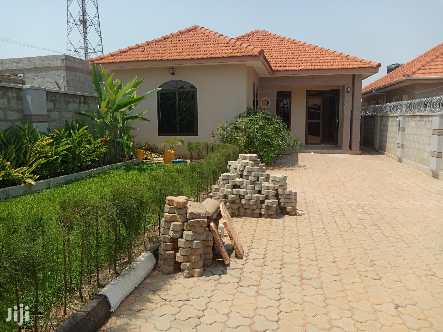 Najera Magical Beauty on This Nice Home for Quick Sell in Kampala