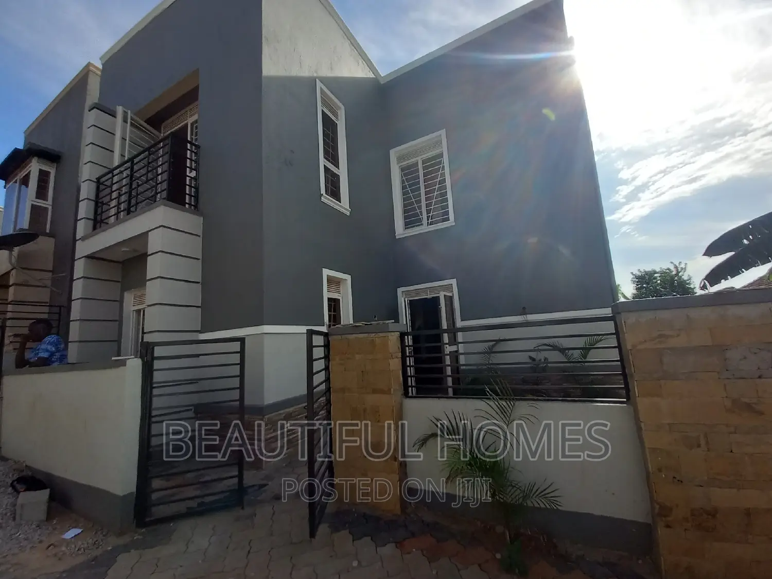 Furnished 4bdrm Maisonette in Kira Very Corporate for sale in Kira