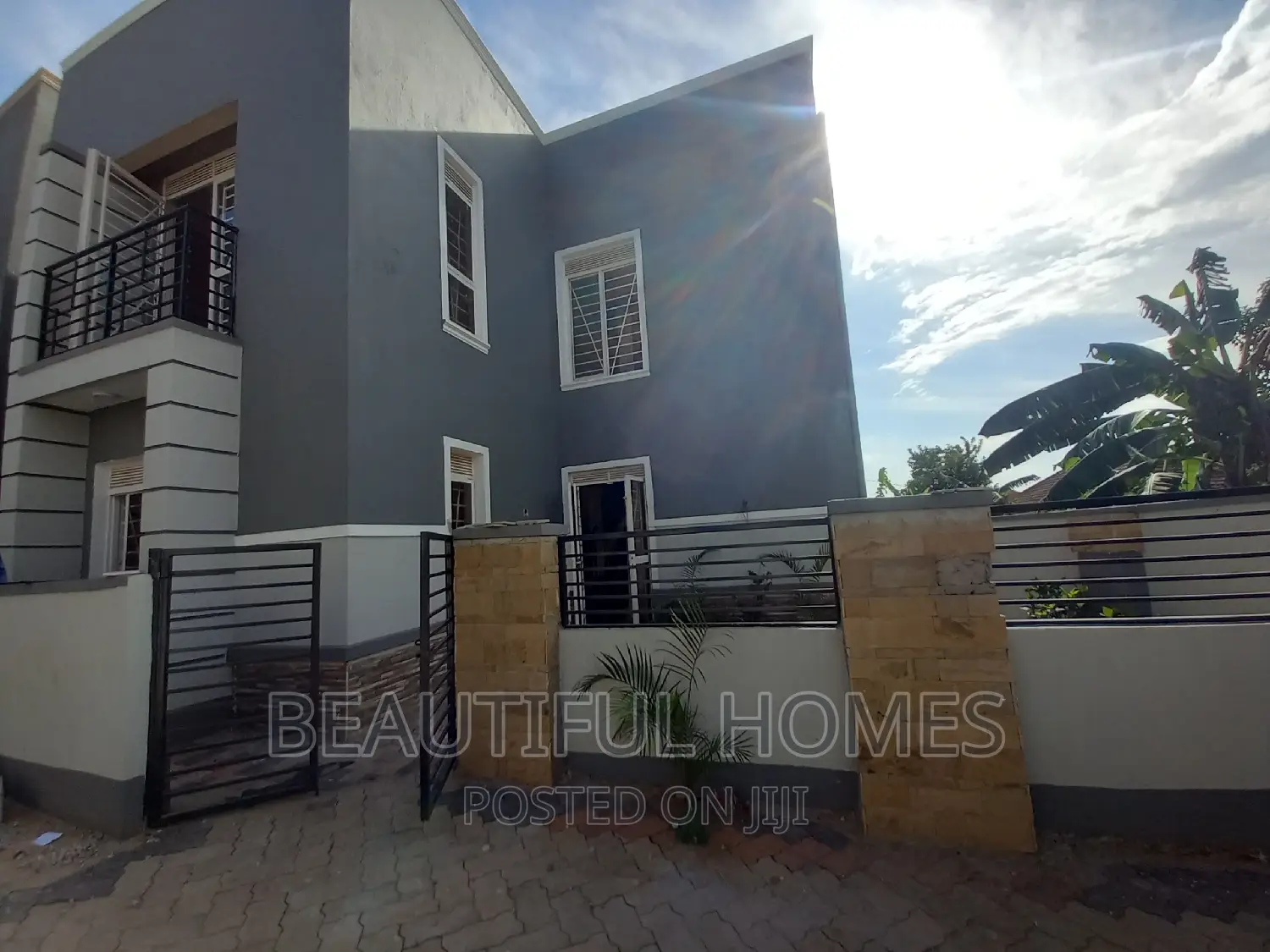 Furnished 4bdrm Maisonette in Kira Very Corporate for sale in Kira