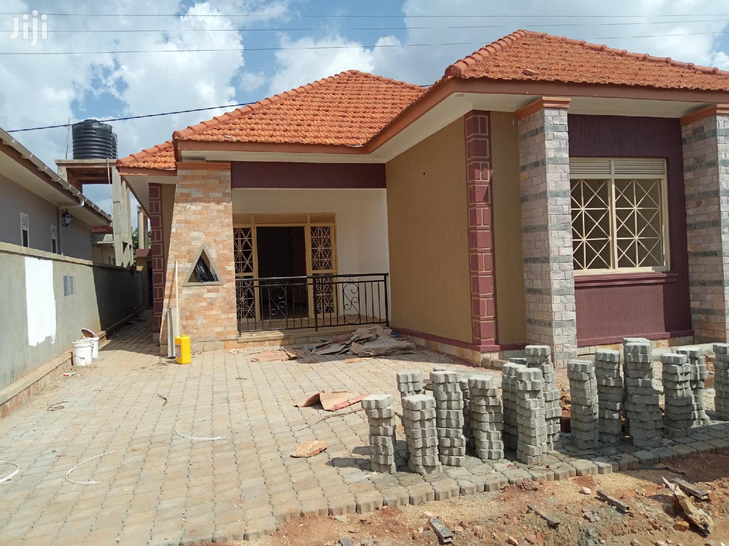 Kiira Estate On Gorgeous Homes With Tarmacked Roads On Sell in Kampala