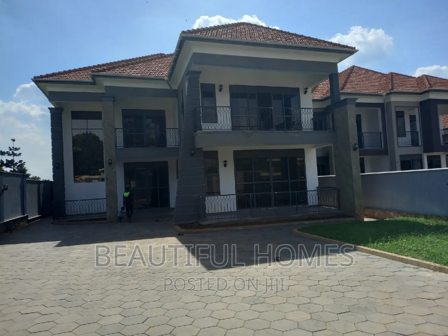 Furnished 7bdrm Duplex in Najjera All Tarmack, Central Division in Central Division