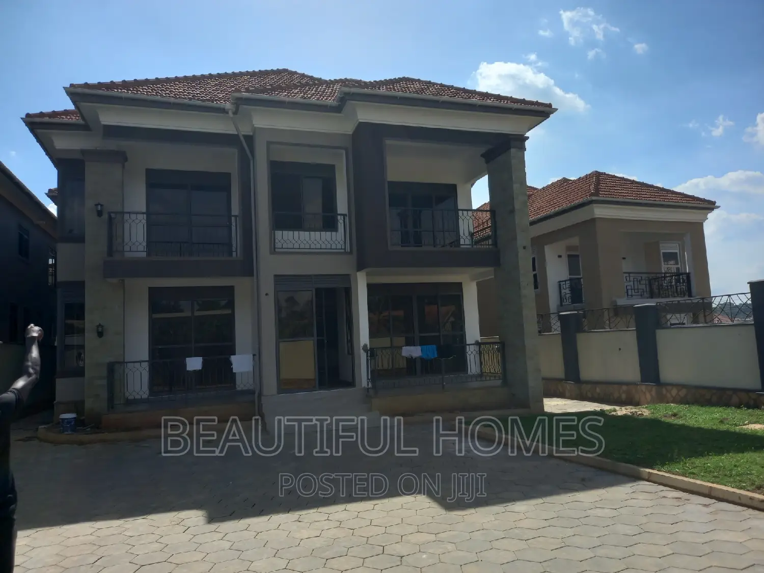 Furnished 7bdrm Duplex in Najjera, Nakawa for sale in Nakawa