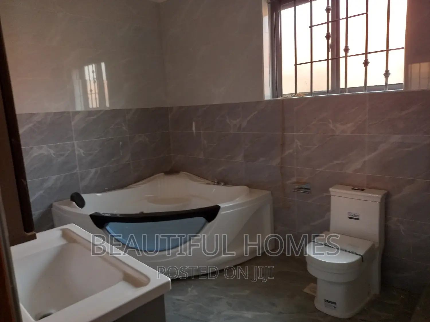 Furnished 7bdrm Duplex in Najjera, Nakawa for sale in Nakawa