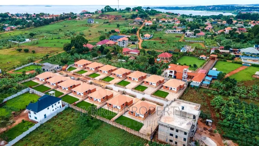 20bdrm Apartment in Bwerenga Along, Katabi for sale in Katabi